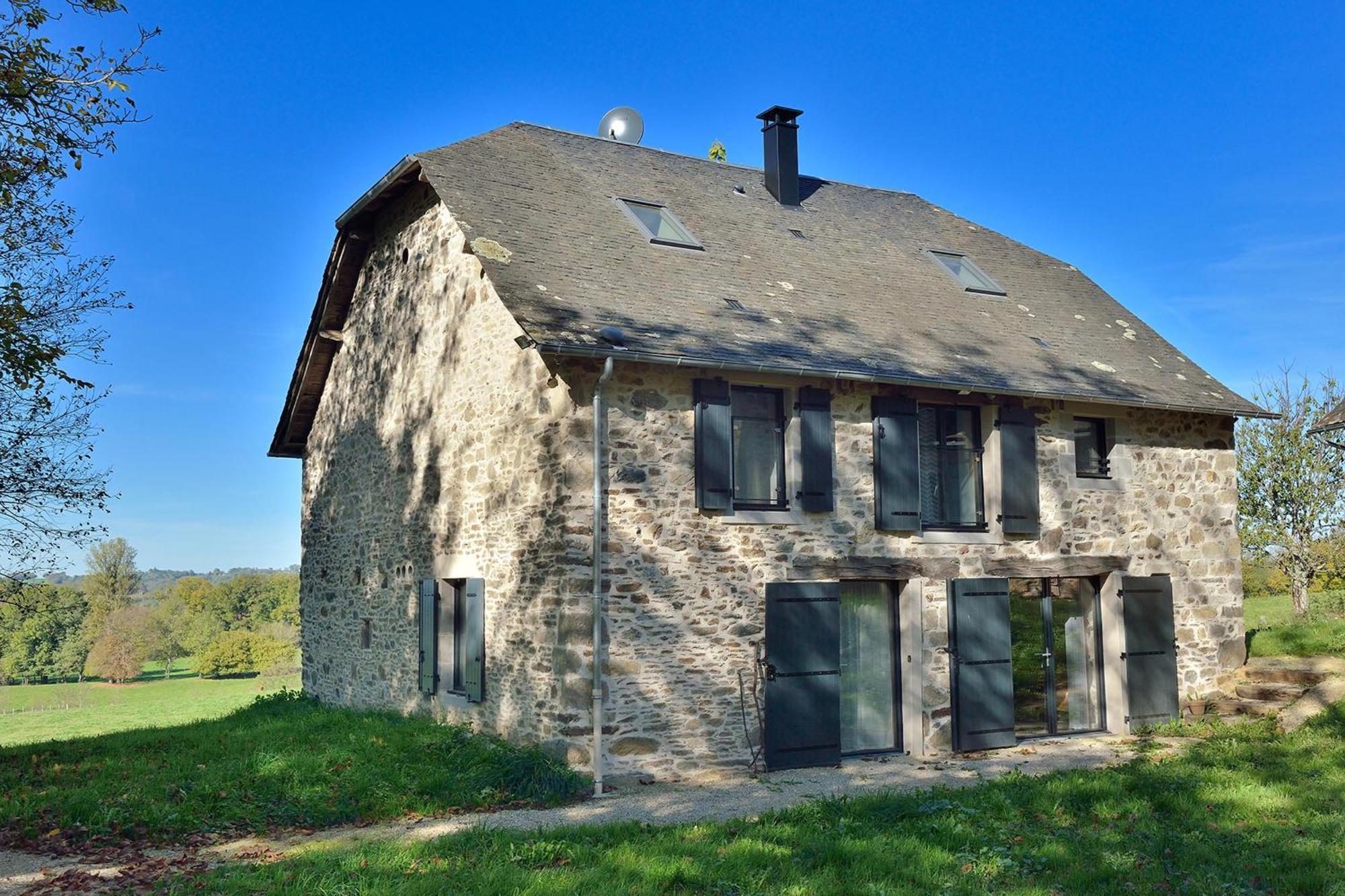 Domaine De La Clauzade Bed and Breakfast Saint-Germain-les-Vergnes Eksteriør billede