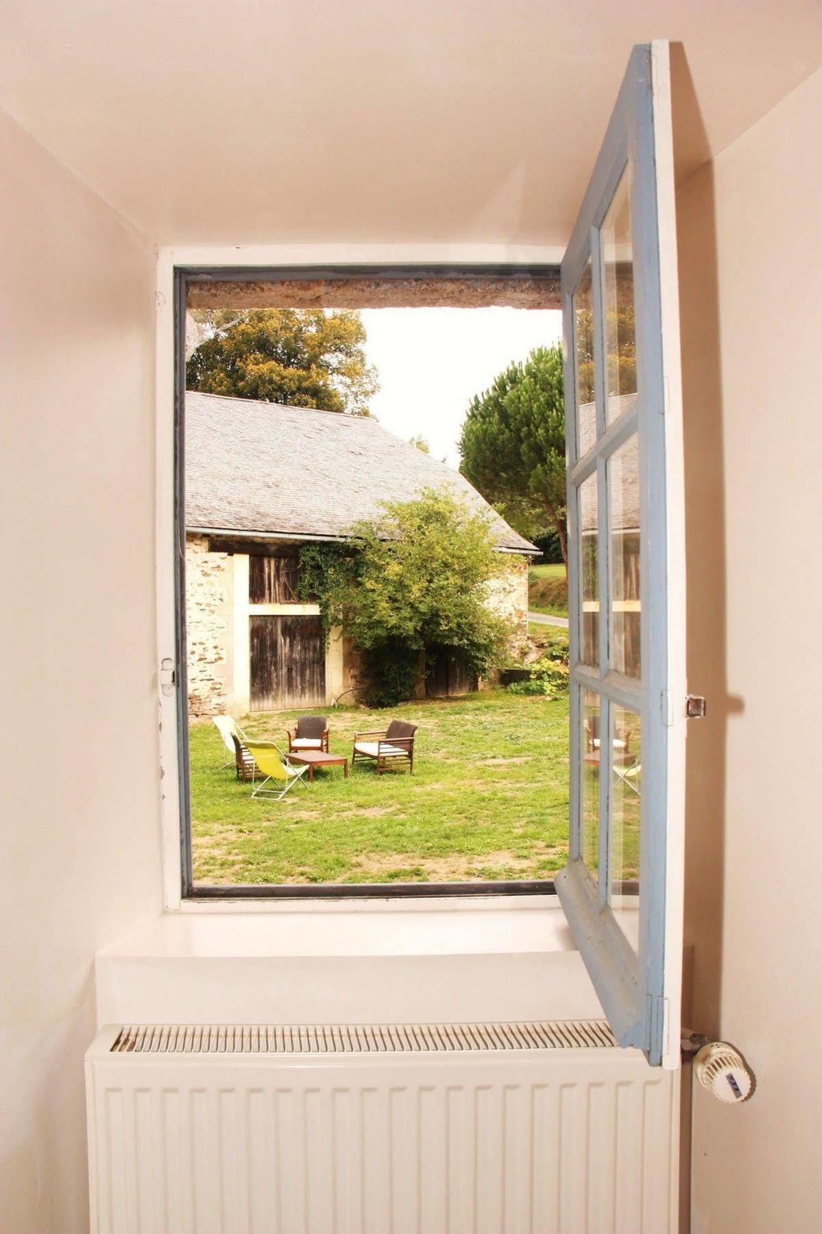Domaine De La Clauzade Bed and Breakfast Saint-Germain-les-Vergnes Eksteriør billede