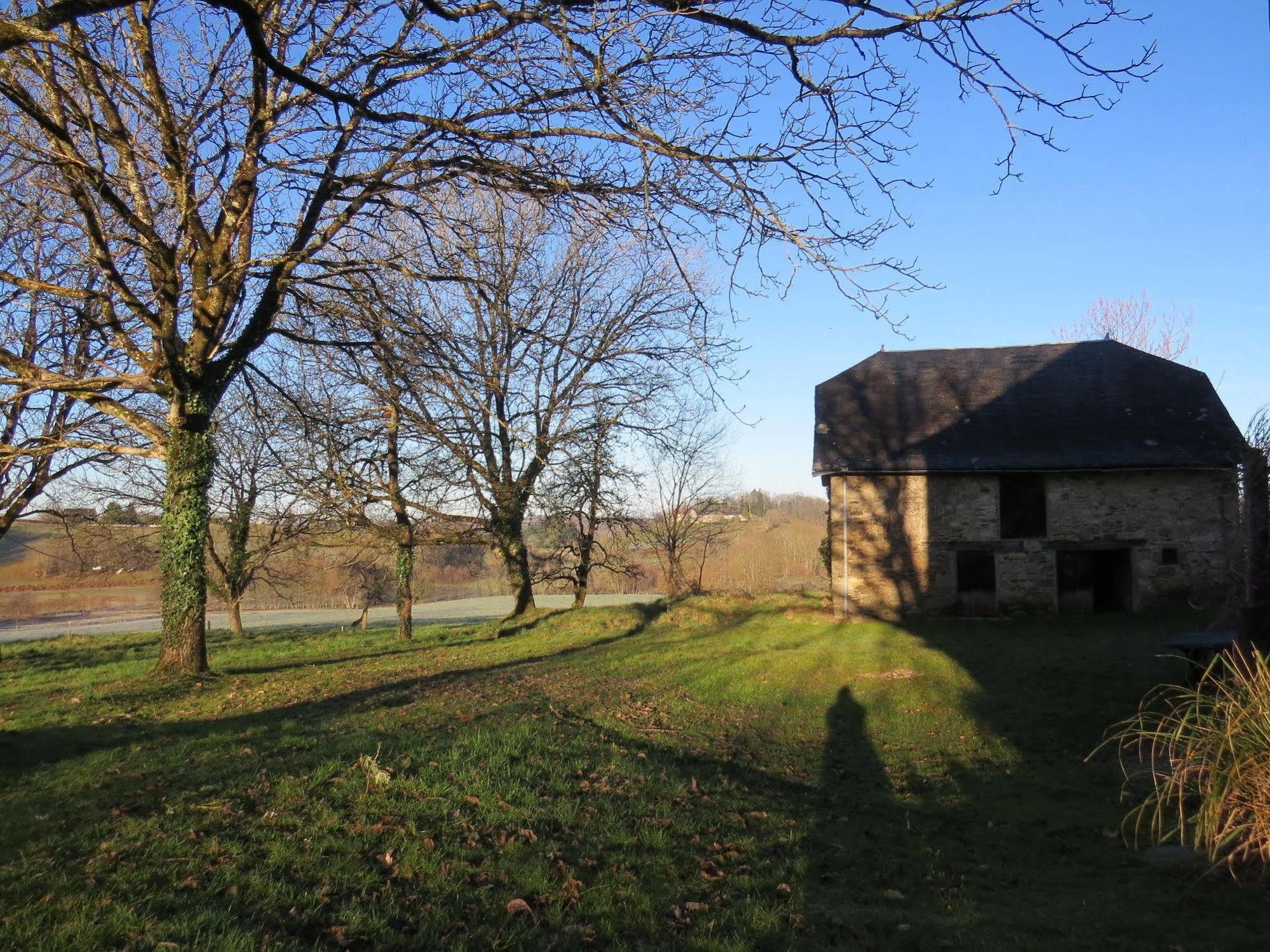 Domaine De La Clauzade Bed and Breakfast Saint-Germain-les-Vergnes Eksteriør billede